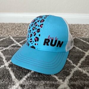 💪🏻 Boco Gear x Fleet Feet Love To Run Blue Cheetah Trucker Hat
